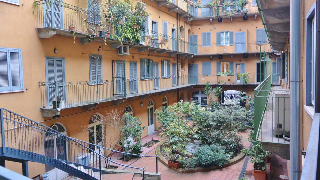 Ih Hotels Milano Bocconi Екстериор снимка